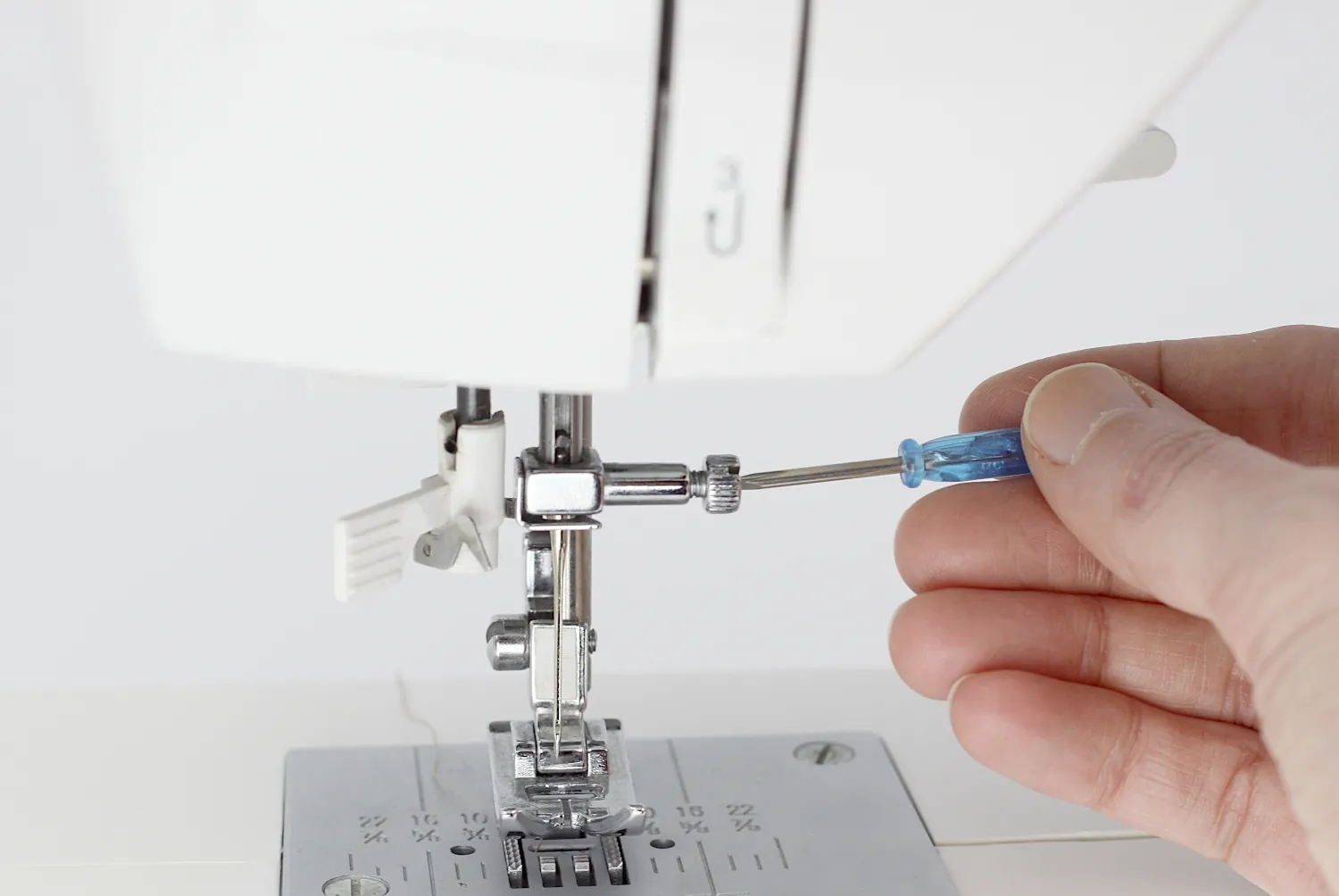 sewing machine needle clamp
